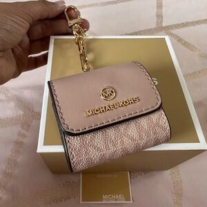 ♥️MK Logo Clip Case for Apple AirPods♥️